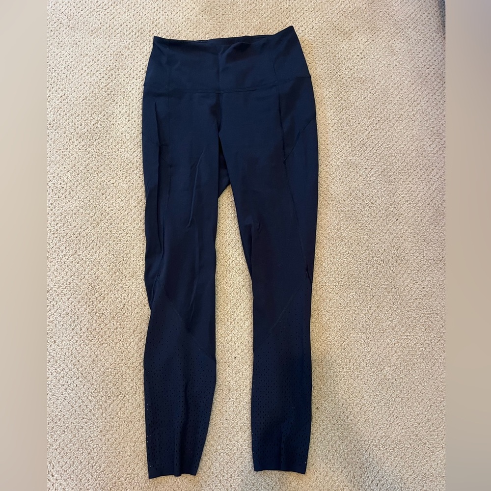 Lululemon black leggings in luxtreme material